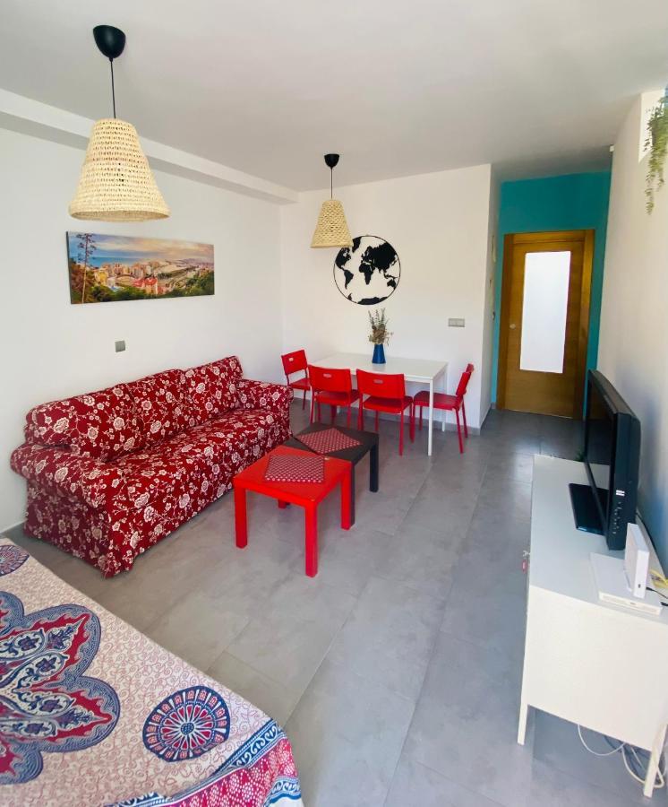 Apartamentos Chuita Playa Малага Екстериор снимка