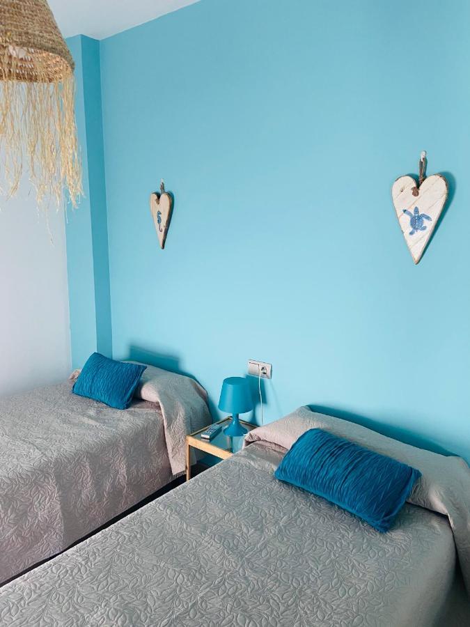 Apartamentos Chuita Playa Малага Екстериор снимка